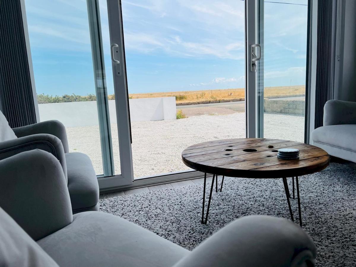 Pass The Keys Fabulous Beach Front Holiday Location Lydd 외부 사진