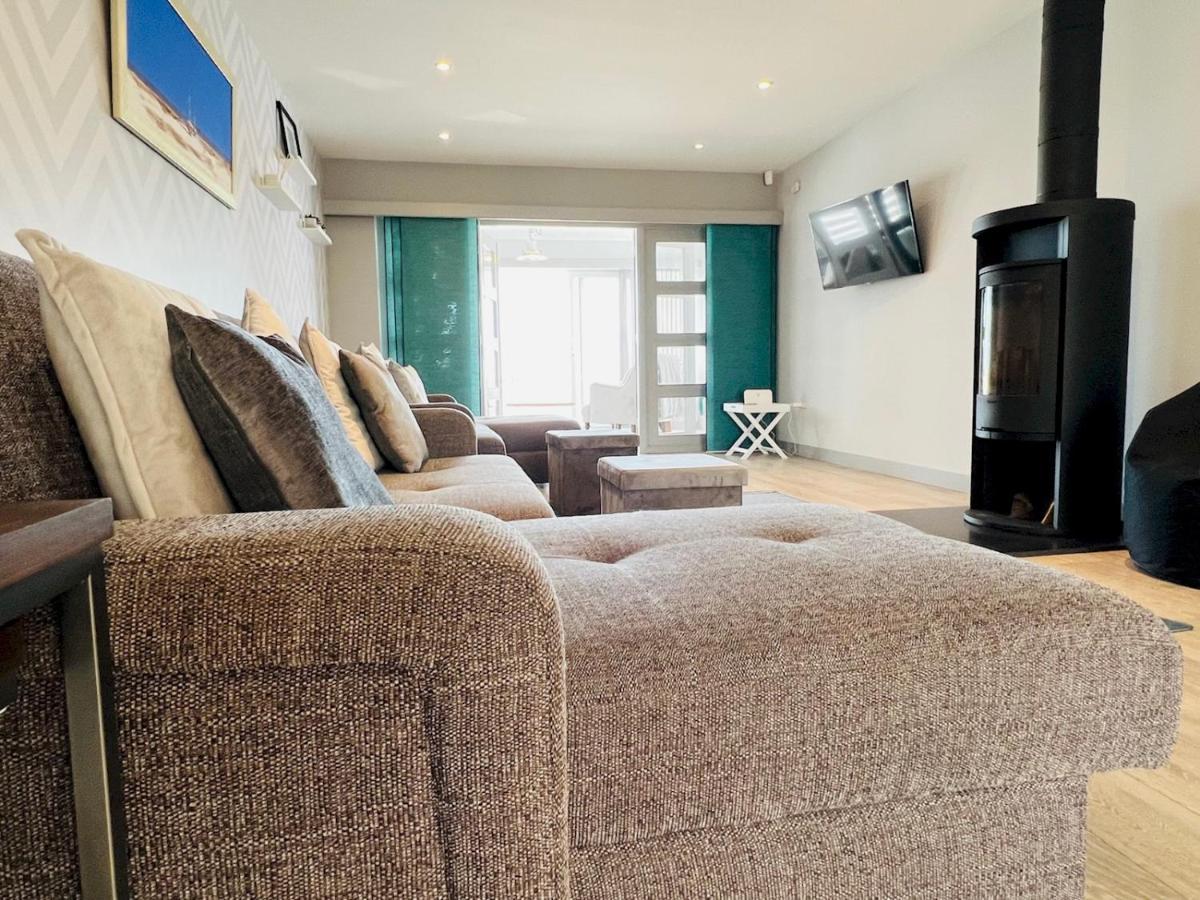Pass The Keys Fabulous Beach Front Holiday Location Lydd 외부 사진