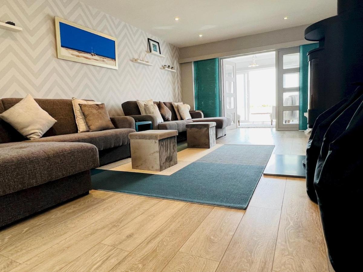 Pass The Keys Fabulous Beach Front Holiday Location Lydd 외부 사진
